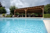 Tulip Inn Beaune - Uima-altaat