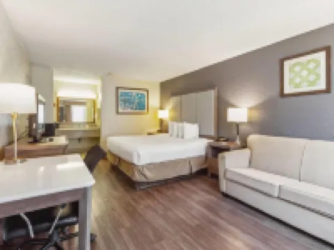 Ramada by Wyndham Houma Hotels in Houma