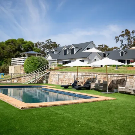 Clare Valley Motel Отели в г. Клэр