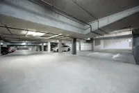 MainStay Suites Kew - Parking