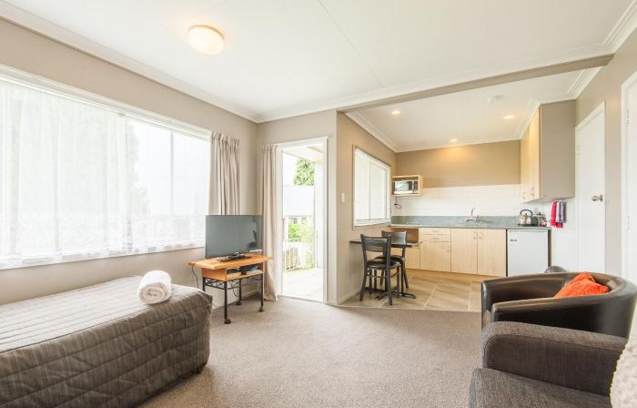 Manuka Crescent Motel