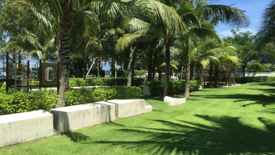 Batu Ferringhi By The Sea 2BR Suite 6 Pax