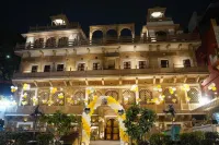Guleria Kothi at Ganges - Romantic