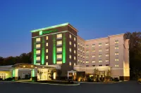 Holiday Inn & Suites Philadelphia W - Drexel Hill Hotels in Upper Darby