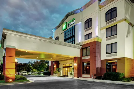 Holiday Inn Express Richmond Airport Отели в г. Сандстон