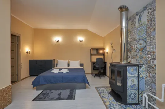 Ev Roshel Hotel
