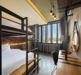 Wheeler Bed &Bike فنادق في تشون بوري