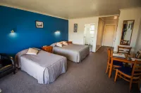 AAA Thames Court Motel Hotell i Holmes Hill