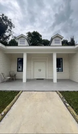 M VILLA AEK NATIO Отели в г. Toba Regency