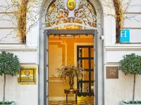Relais & Châteaux Heritage Hotel Hotels near Moratalaz