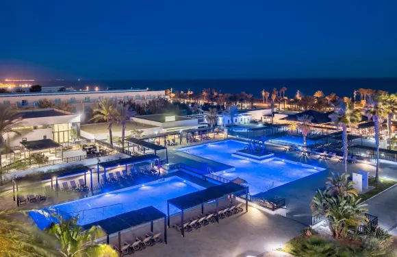 巴塞羅加塔角酒店