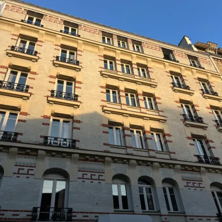 La Lumière de Paris Отели рядом с достопримечательностью «Парк Планшет»