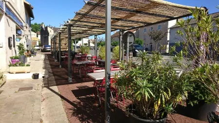 Hôtel les Deux Porches Отели в г. Вальдивьен