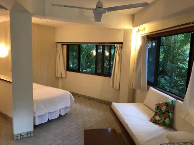 Raina Beach Apartments & Houses Hotel a 