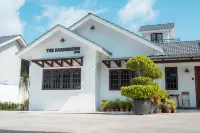 The Farmhouse Hotels near Tokong Gua Dong Hua