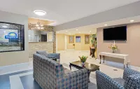 Days Inn by Wyndham Columbus - 2-Star