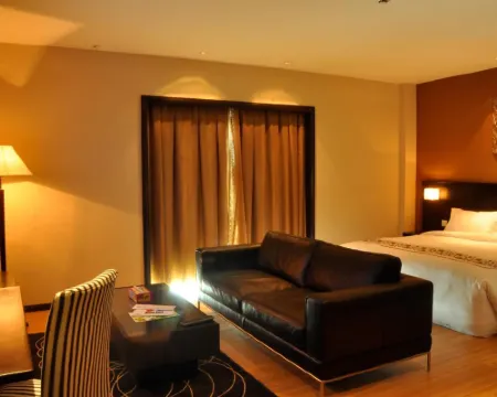 Tat Place Hotel โรงแรมในกัวลาเบไลต์
