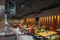 Yuzhny Hotel - breakfast