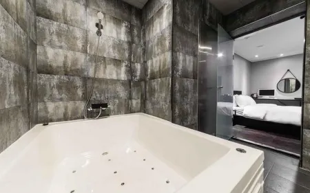 Yangju Hotel Black Отели в г. Янджу