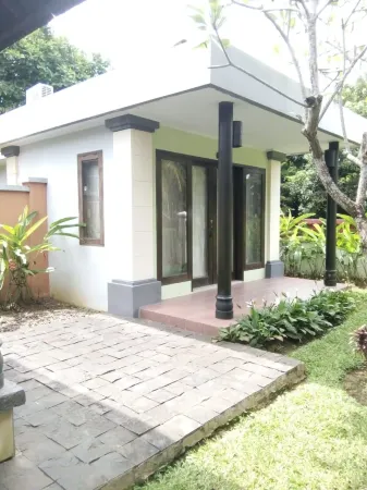 Villa 4Br at Kalicaa Villa Tipe Bora4 Tanjung Lesung Отели в г. Пандегланг