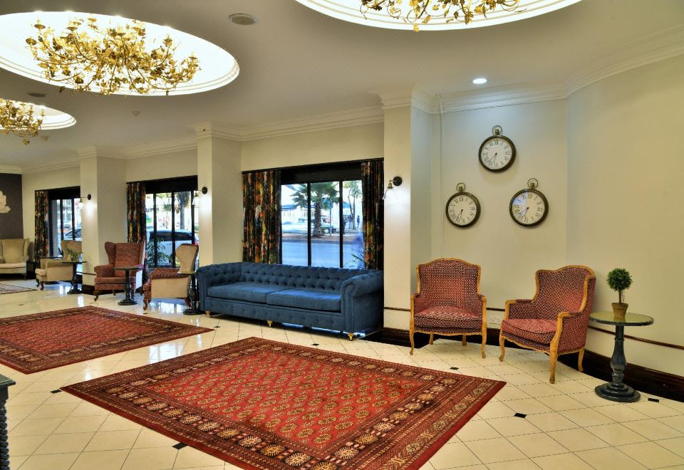 Cresta Jameson Hotel Over view