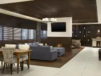 Four Points by Sheraton Hotel & Suites Calgary West