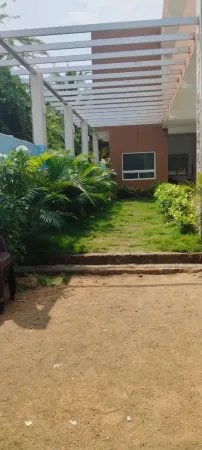 Le Grace Kovalam Отели в г. Келамбаккэм