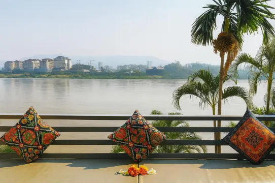 ห้องพักสำหรับสามท่านพร้อมระเบียง