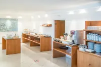 Hiona Holiday Hotel - breakfast