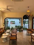 AKAMI CAFÉ AND HOMESTAY - พร้อมอาหารเช้า