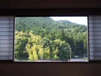 Gyokusenkaku - Bergblick