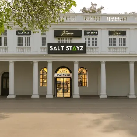 SALTSTAYZ AUTOGRAPH - CONNAUGHT PLACE Отели рядом с достопримечательностью «Конференц-центр Vigyan Bhavan»