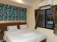 Sea Inn Pattaya Hoteles cerca de Bazar Nocturno de Pattaya