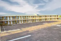 Super 8 by Wyndham Blythe Hotels in Blythe