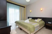 Maranton Beach Hotel