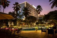 Southern Star,Mysore - piscina