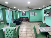 Super 8 by Wyndham Riverside/Kansas City