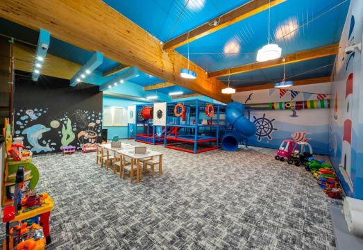 Hotel Jen Manila Over view