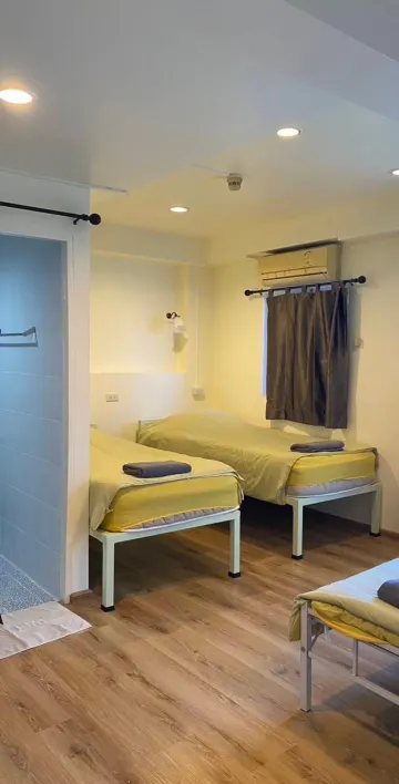 ห้องสแตนดาร์ด 4 ที่นอน