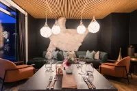 Svalbard Hotell | Polfareren - sarapan