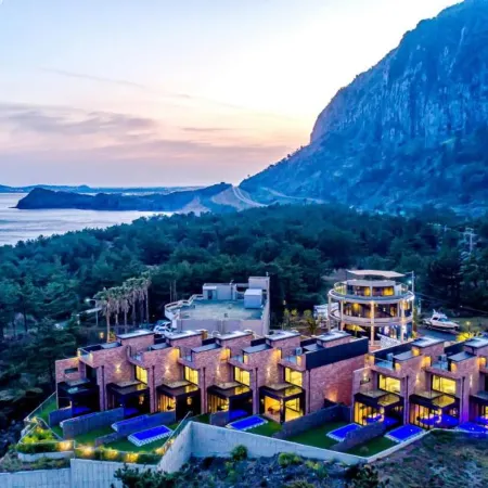Ocean Brick Poolvilla Отели рядом с достопримечательностью «Дельфинарий Marine Park»