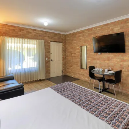 Bridges on Meninya Motel & Apartments