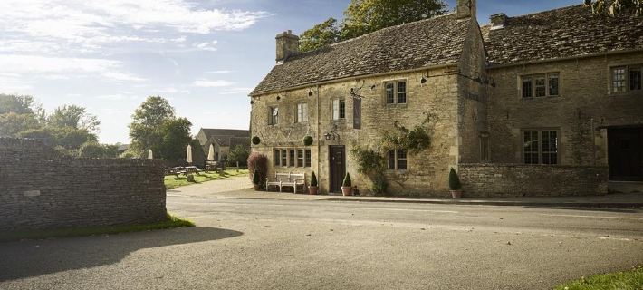 The Masons Arms Hotels in Cirencester
