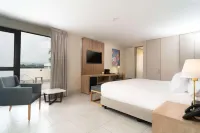 Hilton Garden Inn Cali Ciudad Jardin - Parvekkeita