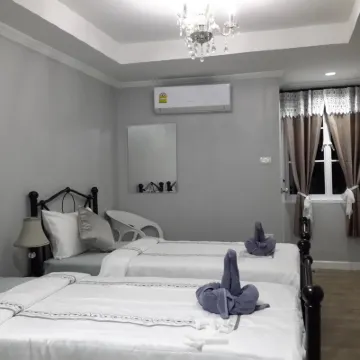 Sky Cottage Hotels near Wong Duean bay