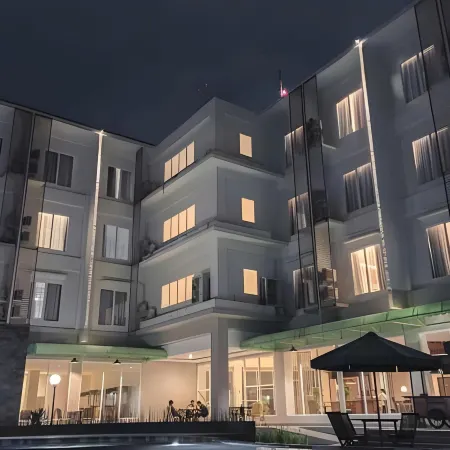 Patra Dumai Hotel