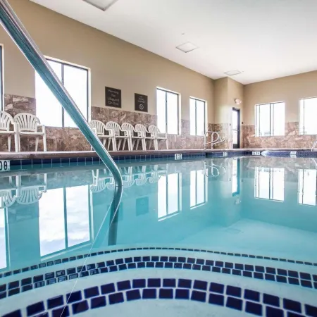 Comfort Inn & Suites Page at Lake Powell