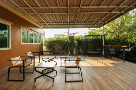 DD Place Отели в г. Супхан Бури