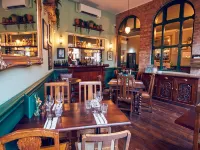 The Old Coffee Tavern Hotels in Warwick