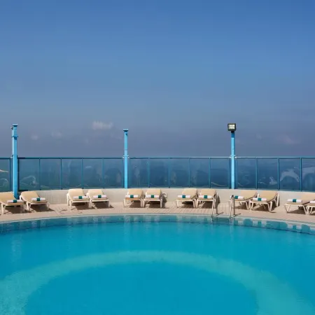 Sea Tower by Isrotel Design Отели рядом с достопримечательностью «Пляж Гордон»